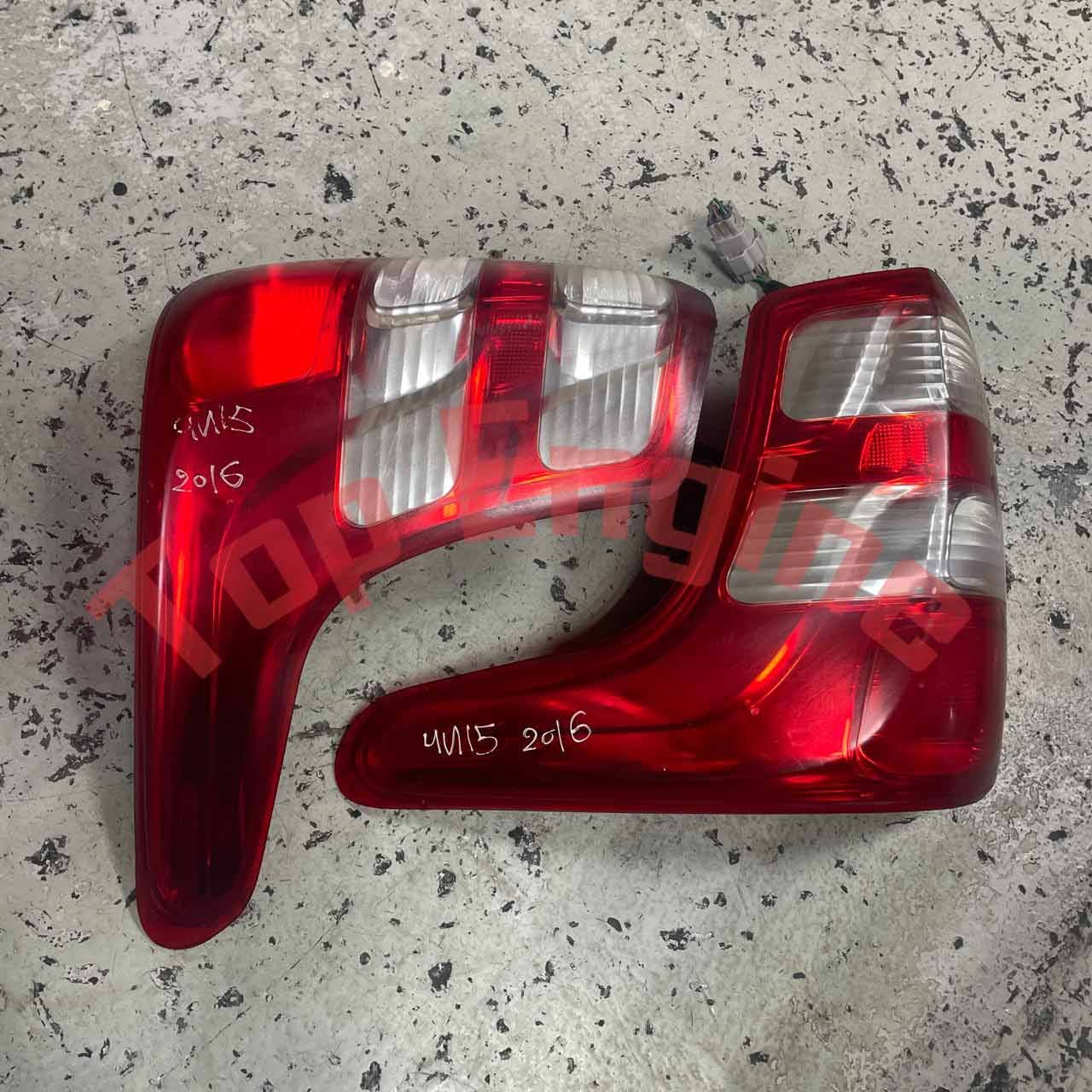 Tail Light Set Mitsubishi Triton L200 MQ 2015–2018 LH RH OEM 8330A943 8330A944